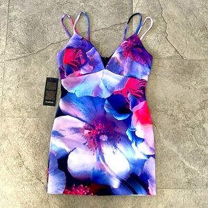 NWT Bebe bright floral print mini dress